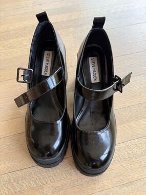Steve Madden Black Patent Mary Jane Platform Heels
